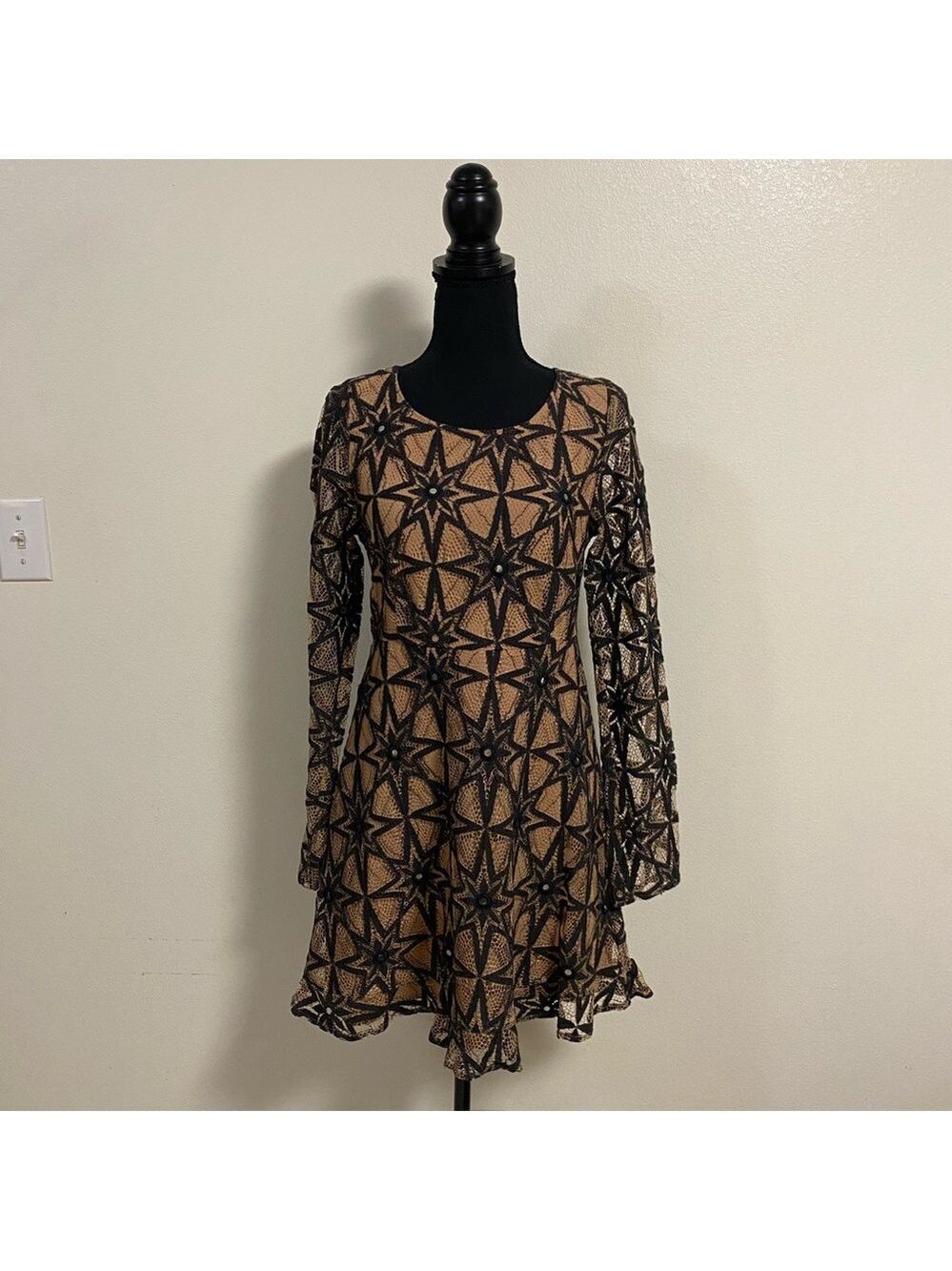 For Love and Lemons Dress Women’s Size Medium Black Nude Metz Party Dress Mini